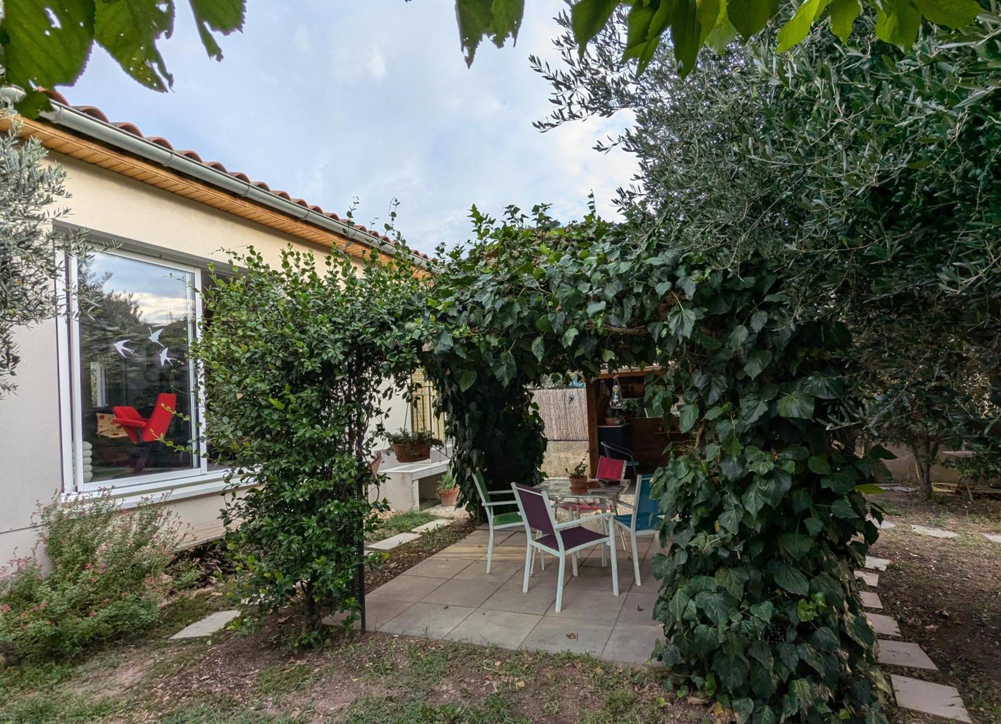 Villa La Maison Sous L'Olivier Morieres-les-Avignon Exterior foto